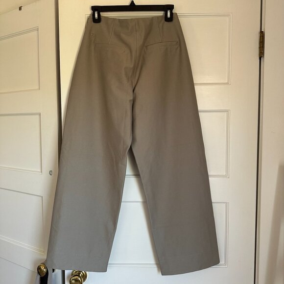 NEW Lululemon Utilitech Relaxed Mid-Rise Trouser 7/8 Length in Riverstone - Picture 2 of 3
